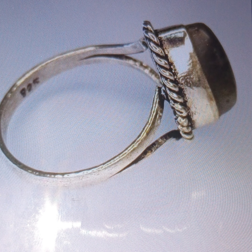Labradorite Ring With Sterling Silver Band 7.5 925 - Picture 2 of 3